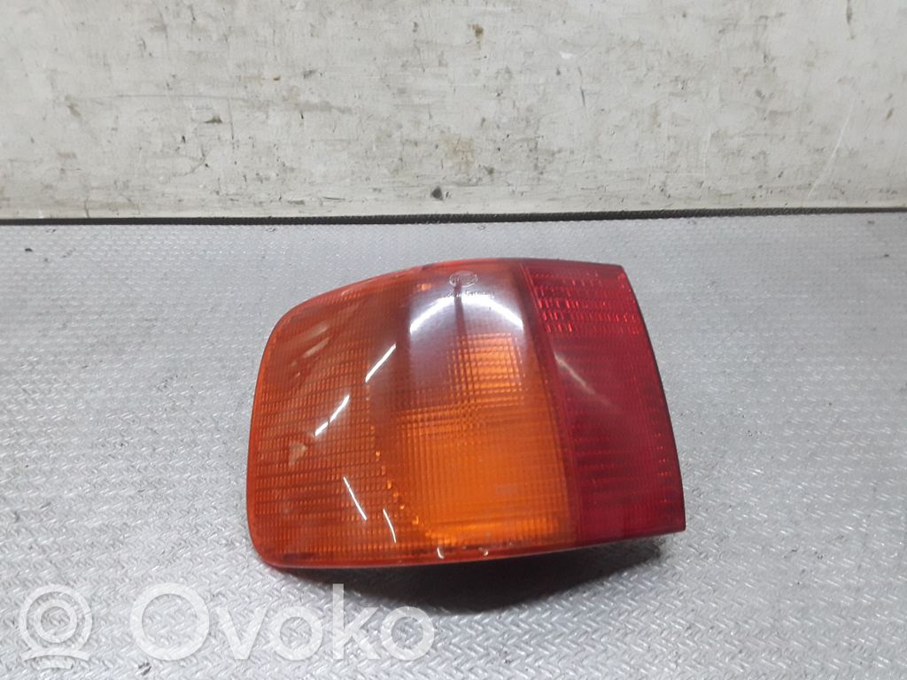 Audi 100 S4 C4 Aizmugurējais lukturis virsbūvē 