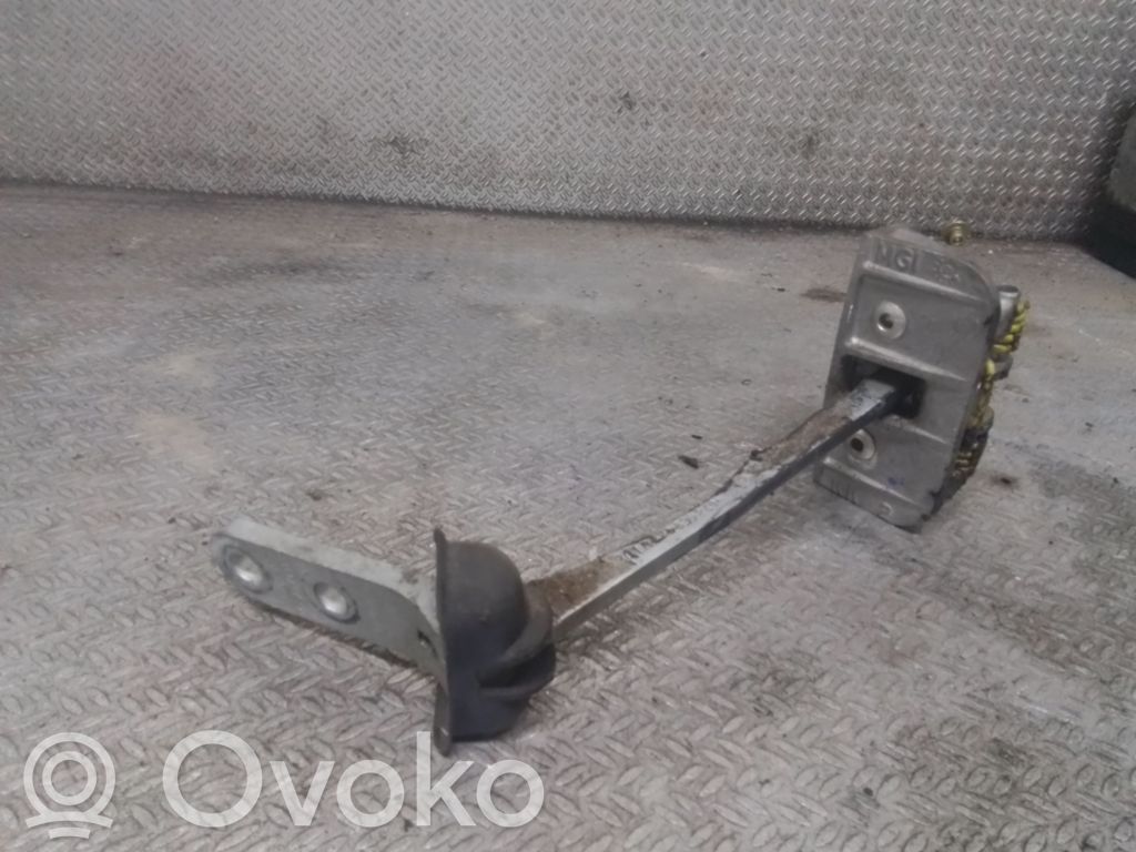 Audi A2 Etuoven pidätin 