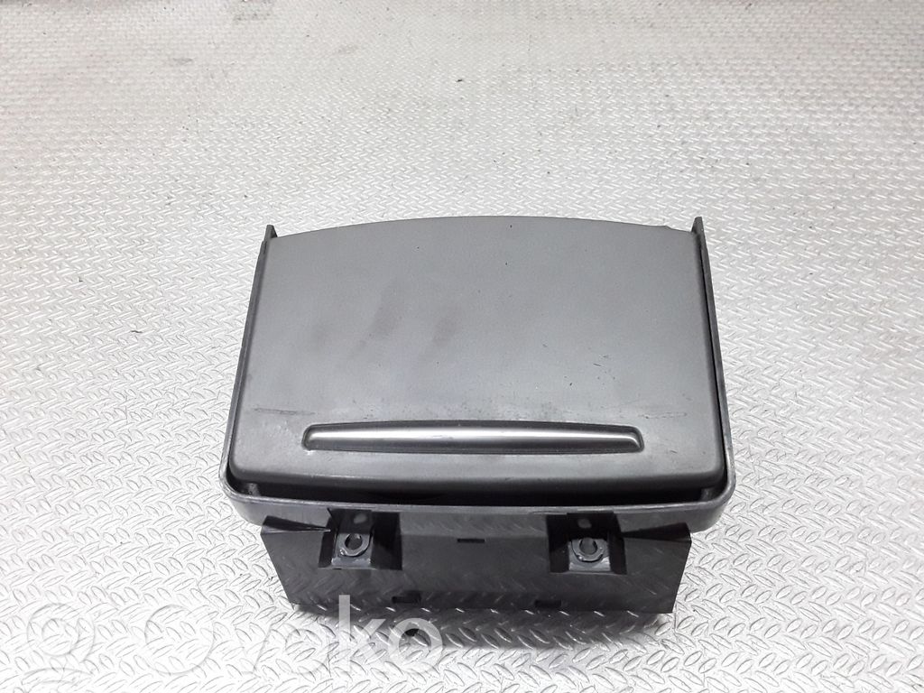 Cup holder   4F1862533A