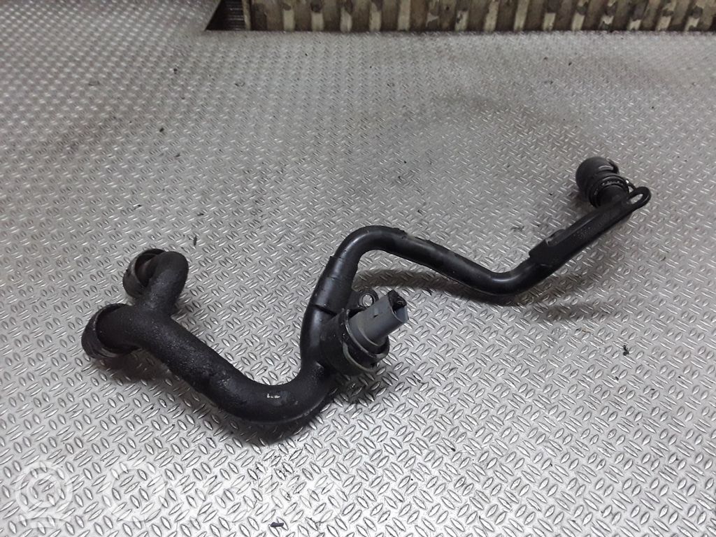 Audi A6 S6 C6 4F Engine coolant pipe/hose 
