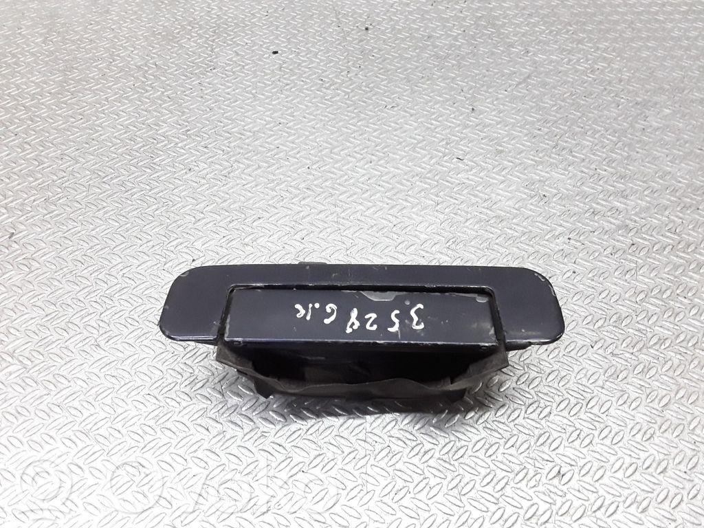 Manecilla externa puerta trasera   4A0839205