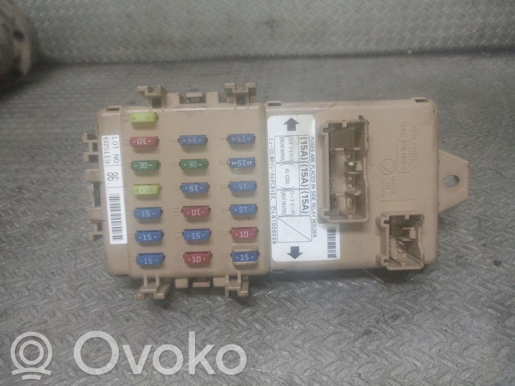 Блок предохранителей   LB100603B