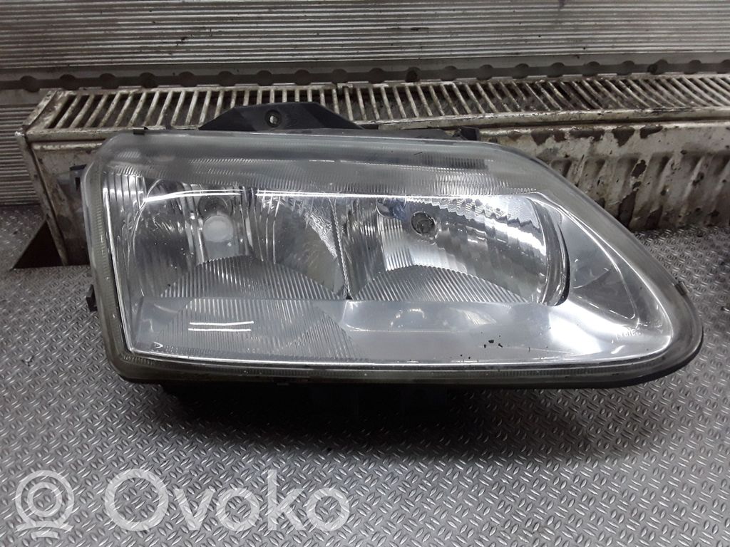 Lampa przednia
