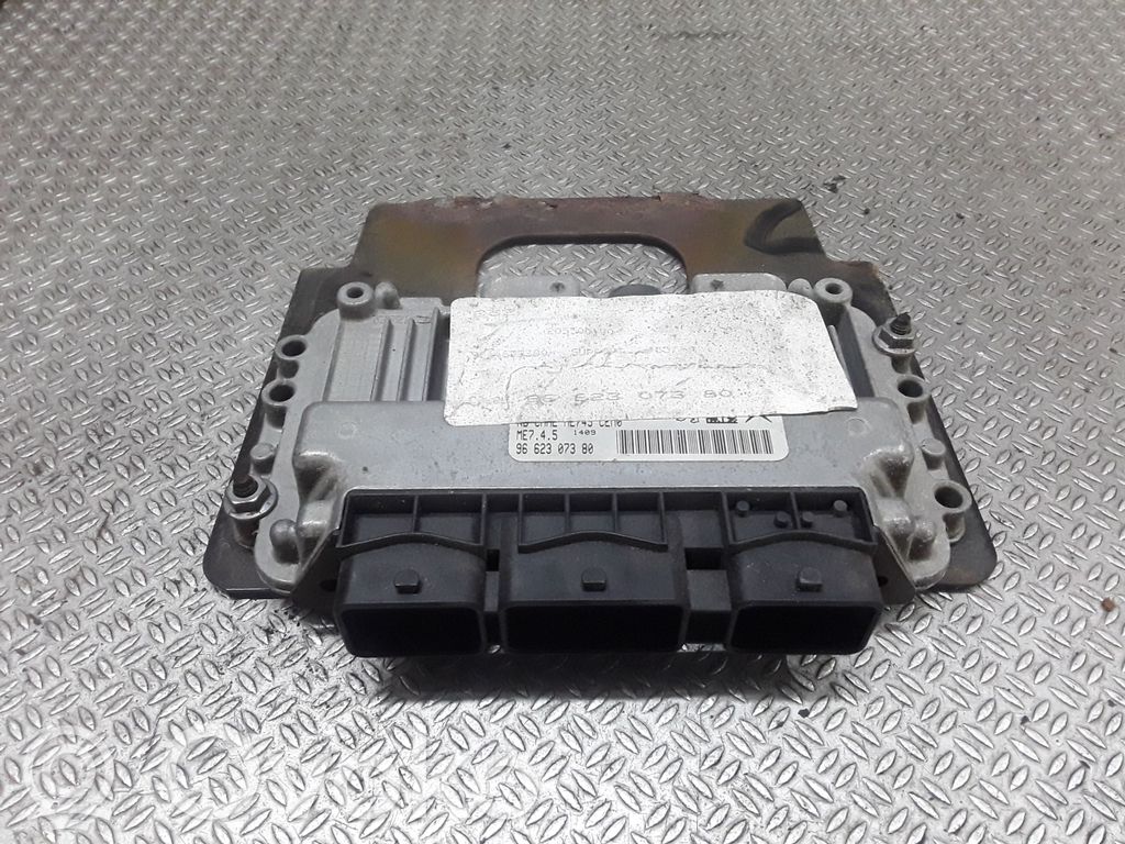 Citroen C4 I Engine control unit/module 