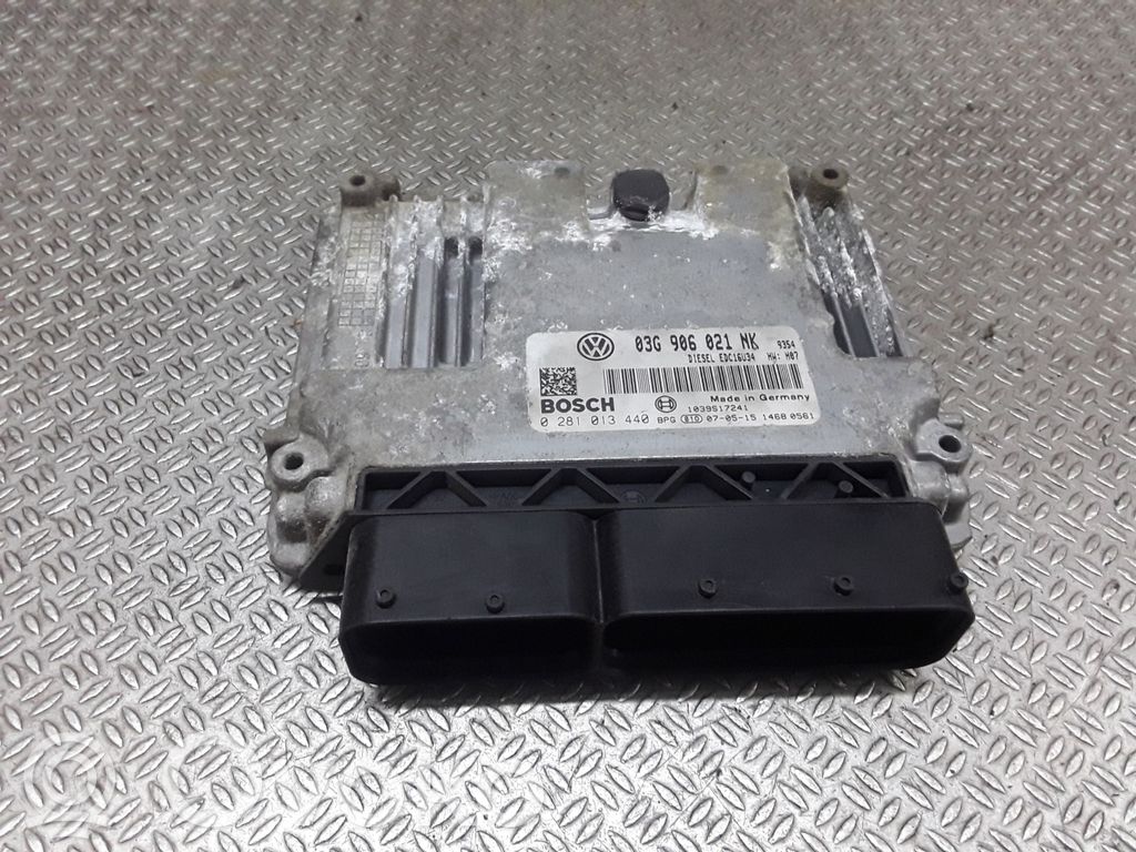 Volkswagen PASSAT B6 Unitate/modul de control motor 
