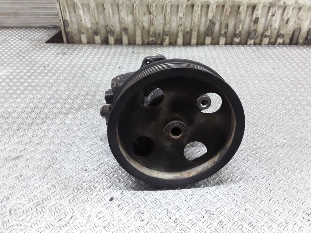 Power steering pump   32746698