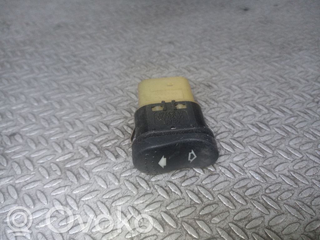 Ford Focus Electric window control switch 