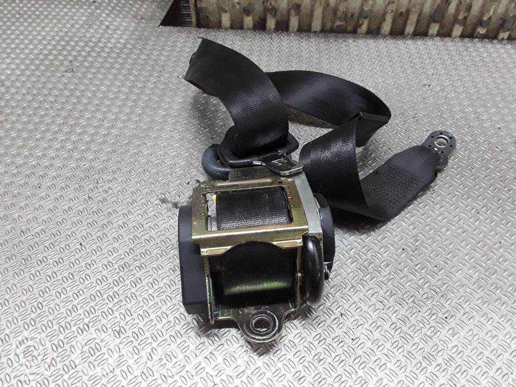 Audi A2 Front seatbelt 