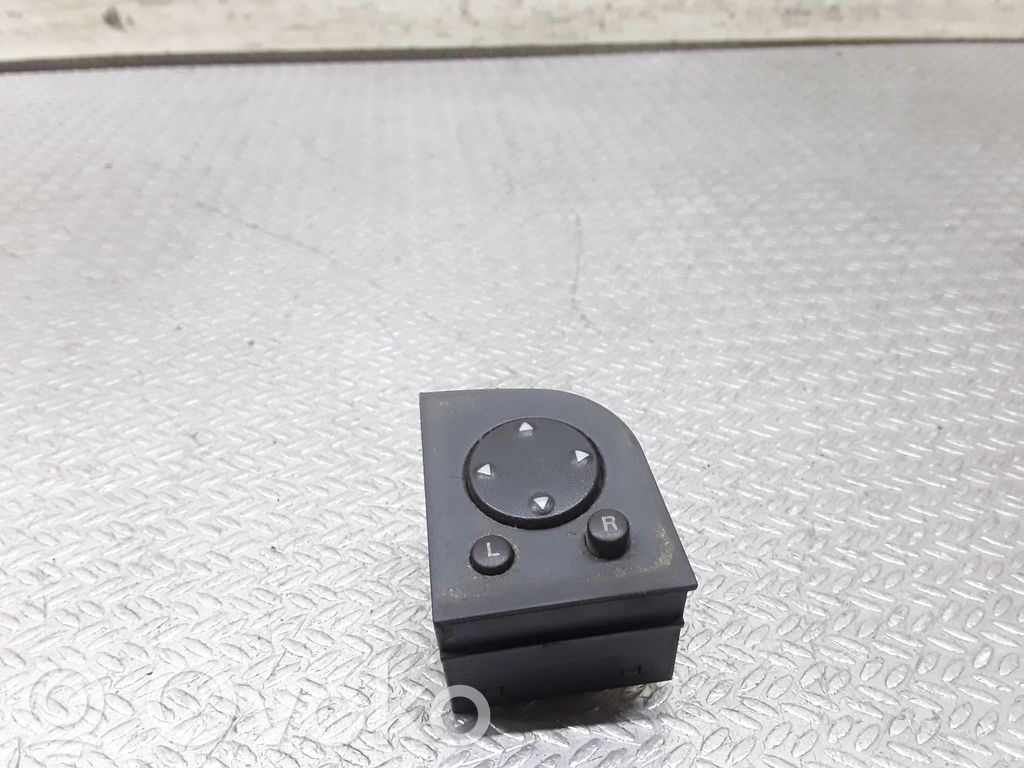 Audi 80 90 S2 B4 Wing mirror switch 