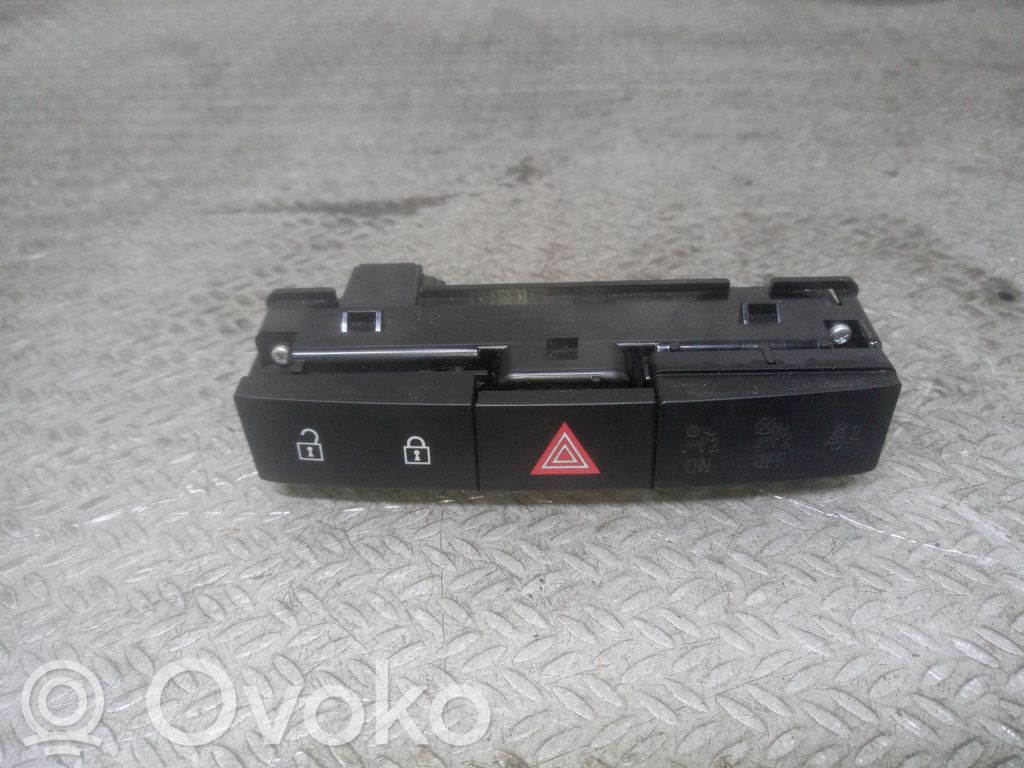 Opel Astra J Interruttore luci di emergenza