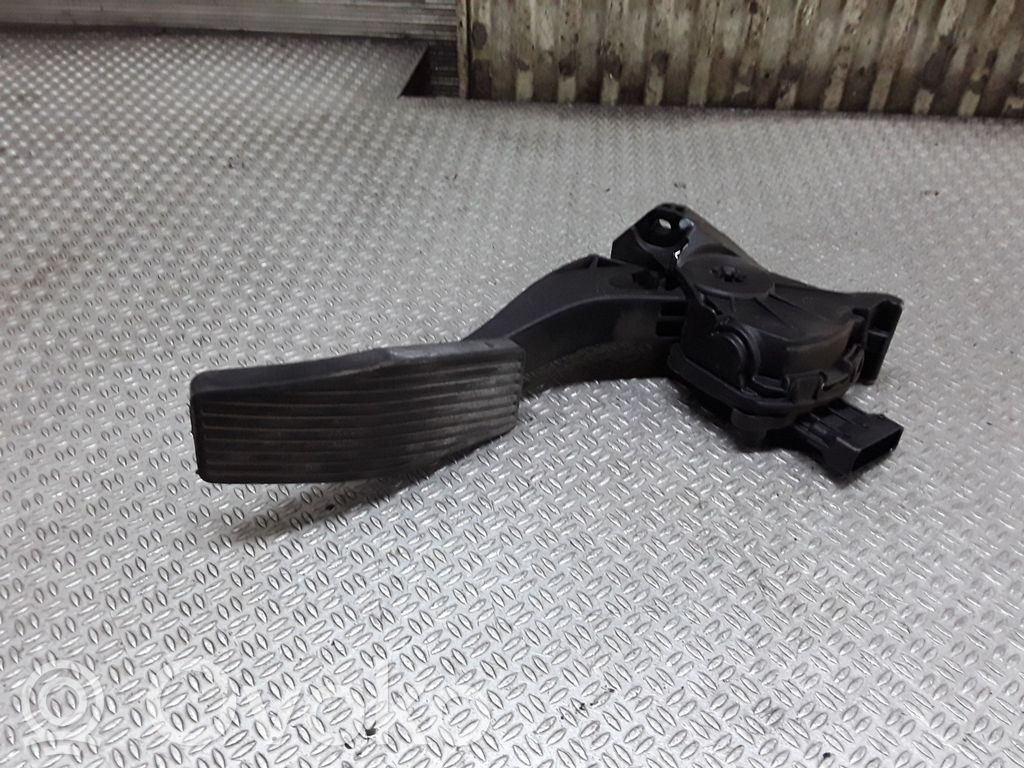 Pedal del acelerador   13237352