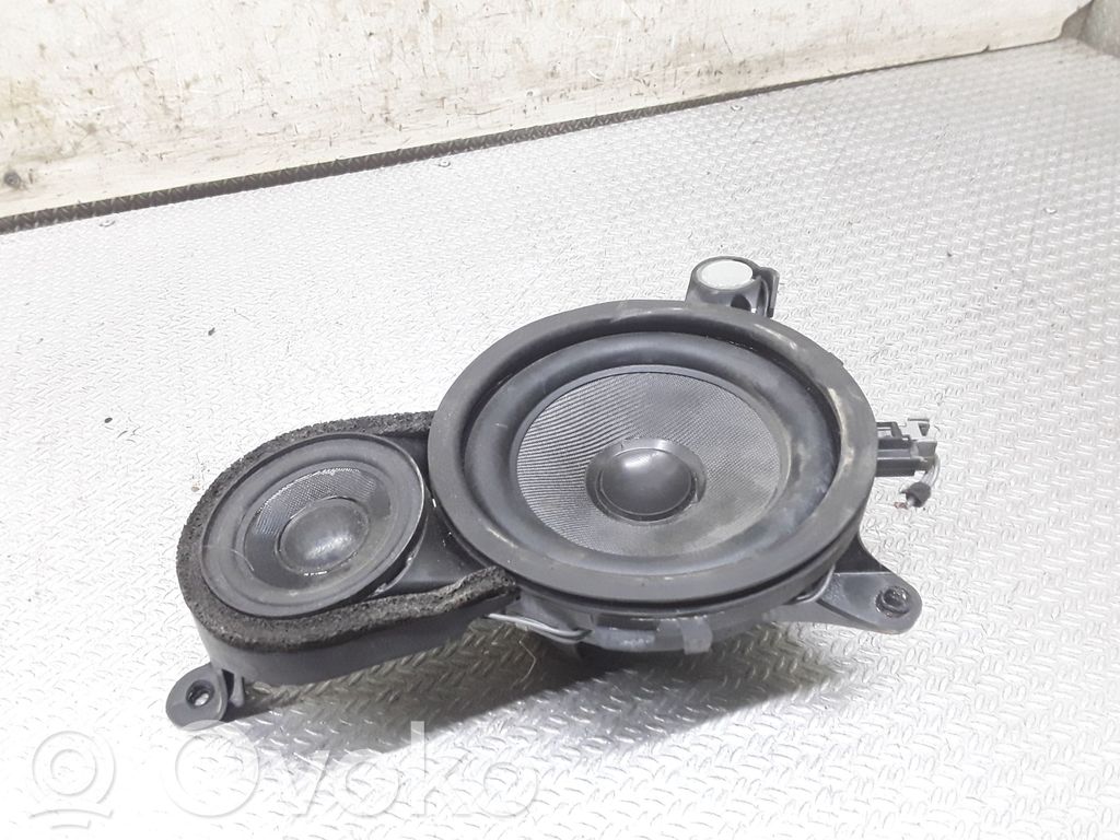 Volvo XC90 Front door speaker 