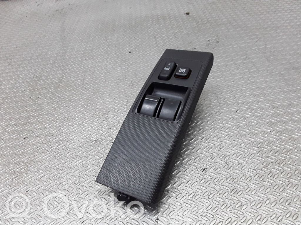 Toyota Corolla Verso AR10 Electric window control switch 