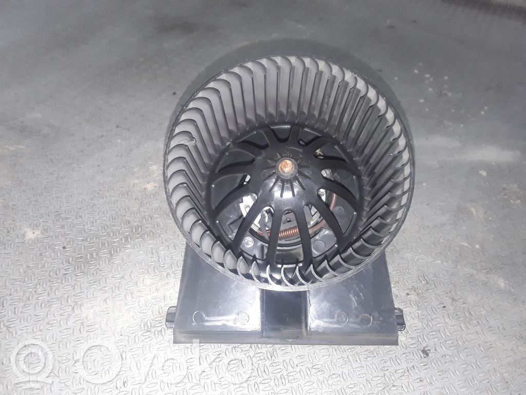 Audi A3 S3 8L Pečiuko ventiliatorius/ putikas 