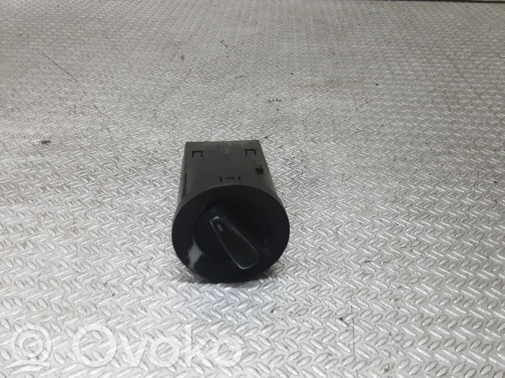 Skoda Octavia Mk1 (1U) Interruptor de luz 