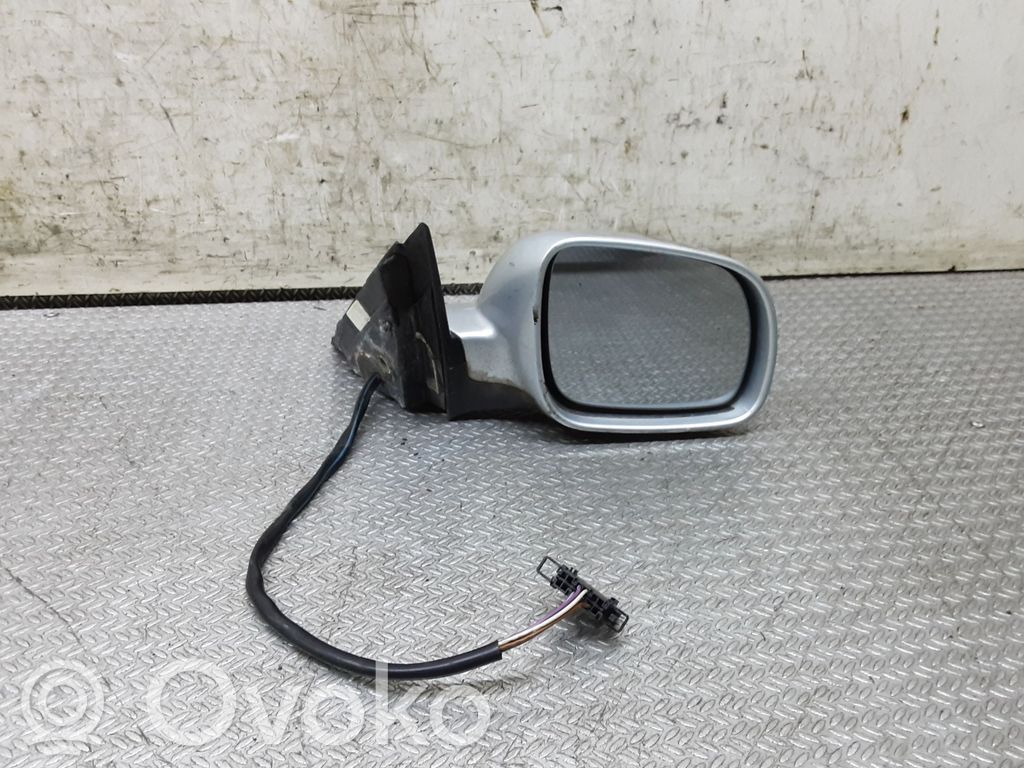 Rétroviseur électrique de porte avant   E1020514
