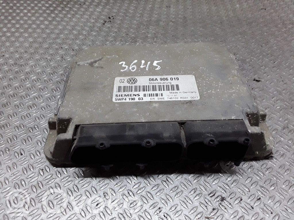Engine control unit/module   06A906019,5WP419003