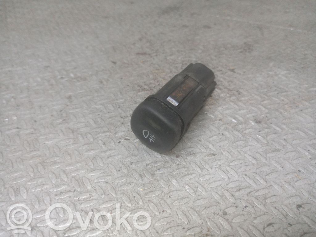 Pretmiglas lukturu slēdzis   D3L0A