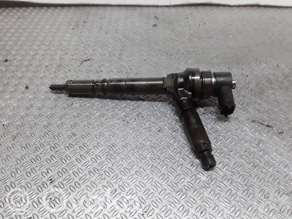 Injecteur de carburant   0445110175