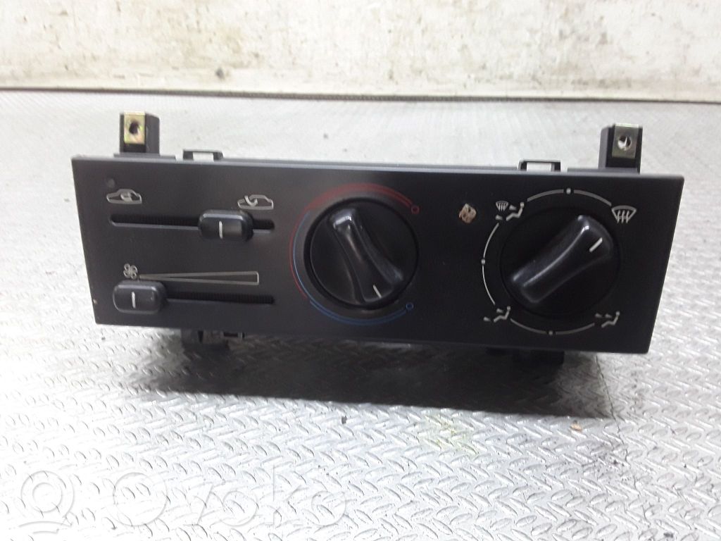 Peugeot 406 Climate control unit 