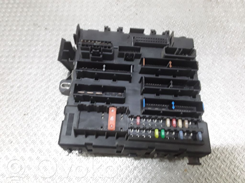 Opel Vectra C Drošinātāju bloks 