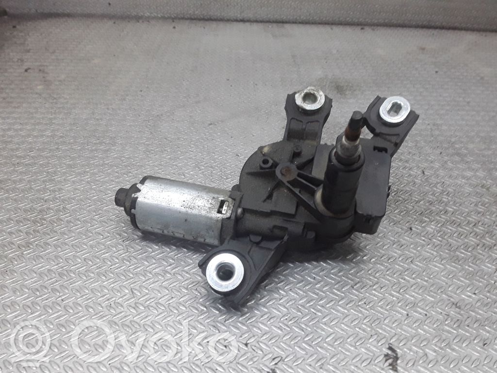 Volkswagen PASSAT B6 Motor ștergător lunetă 