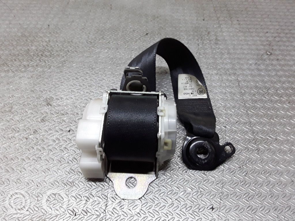 Toyota Yaris Cinturón trasero 