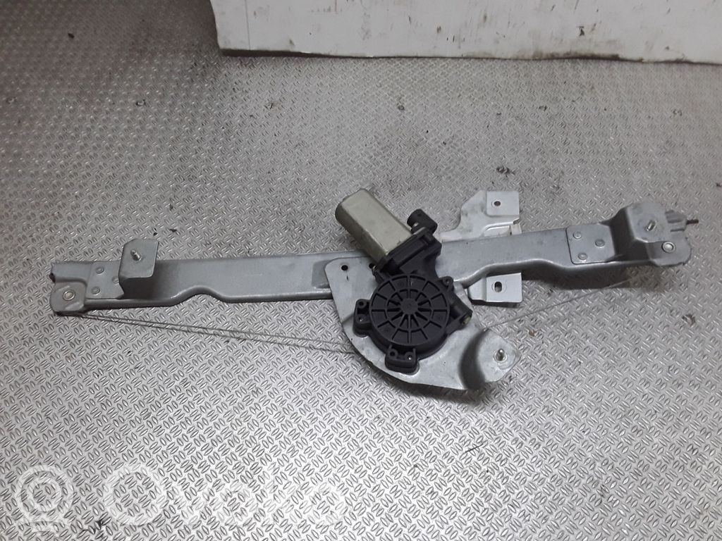Dacia Sandero Elektryczny podnośnik szyby drzwi przednich 