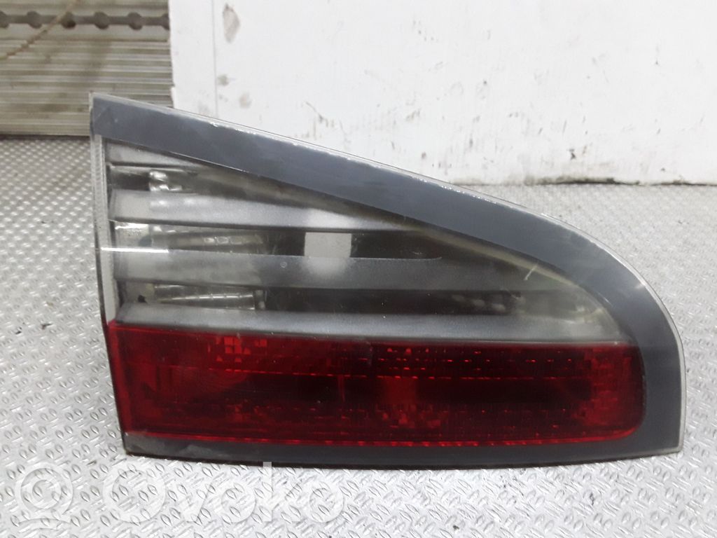 Lampă spate în capacul portbagajului   6M2113A603AK