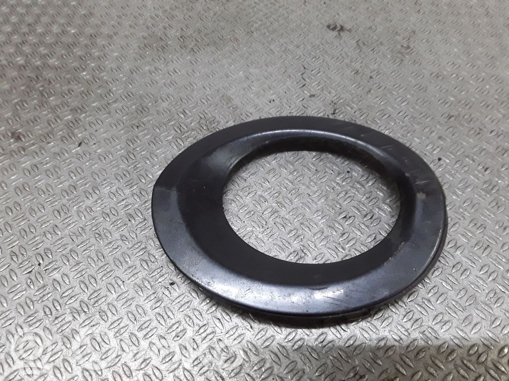 Etusumuvalon ritilä   6M21R19953A