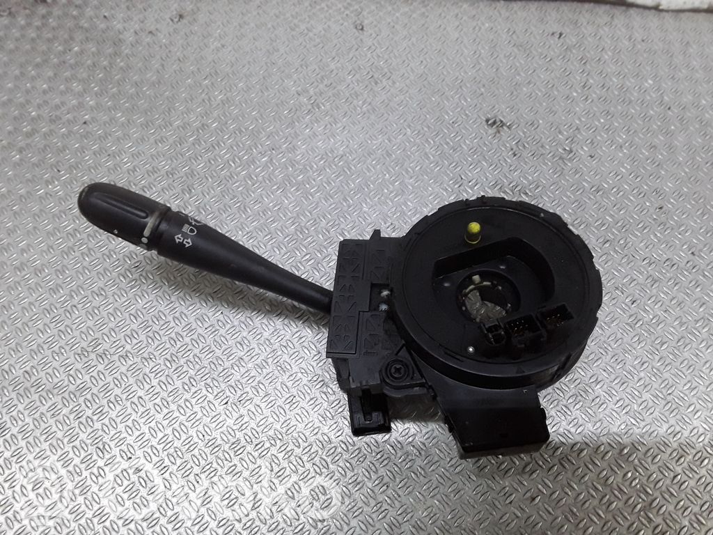 Suuntavilkun vipu   04685922A