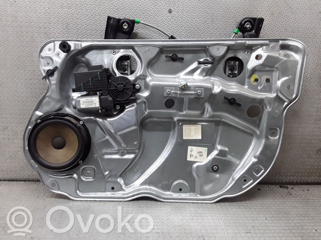 Volkswagen Polo Alzacristalli della portiera anteriore con motorino