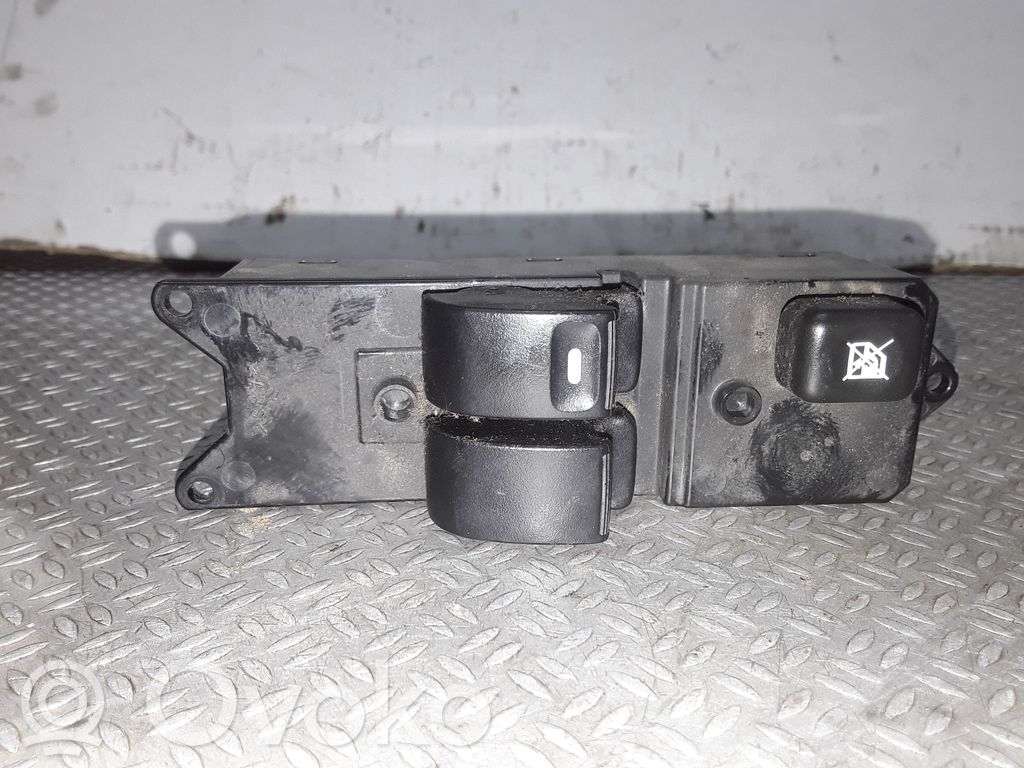 Interruttore di controllo dell’alzacristalli elettrico   MR587959