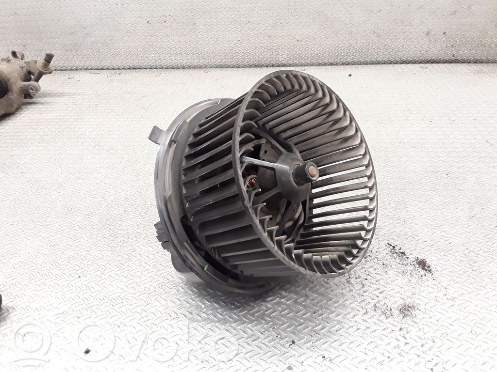 Mazā radiatora ventilators   7M1819021D