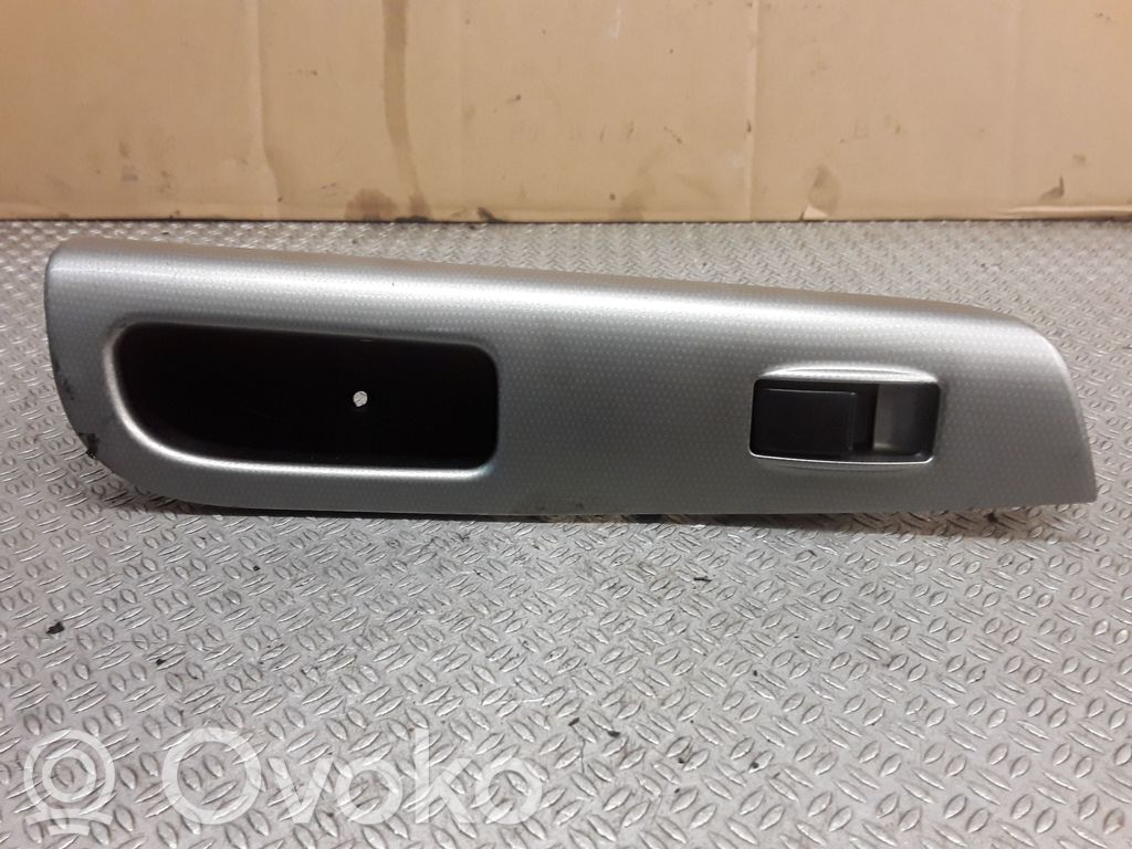 Toyota Corolla E120 E130 Electric window control switch 