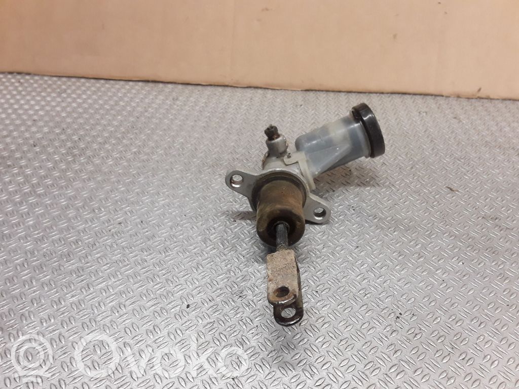 Główny cylinder sprzęgła