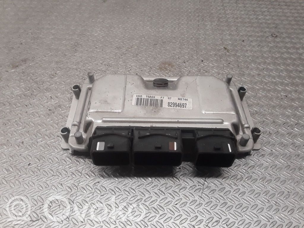 Engine control unit/module   9647480580,0261206943
