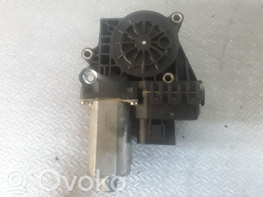 Audi A6 S6 C5 4B Motorino alzacristalli della portiera posteriore
