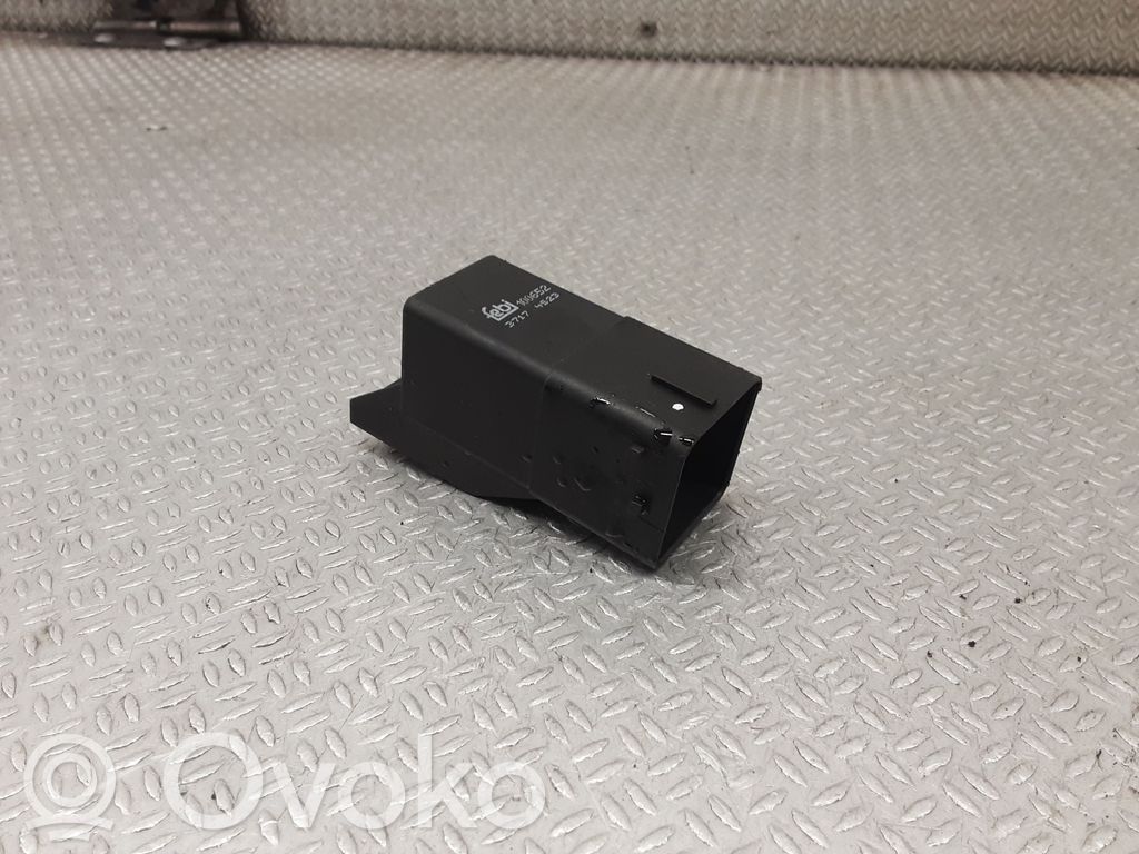 Przekaźnik / Modul układu ogrzewania wstępnego   100652