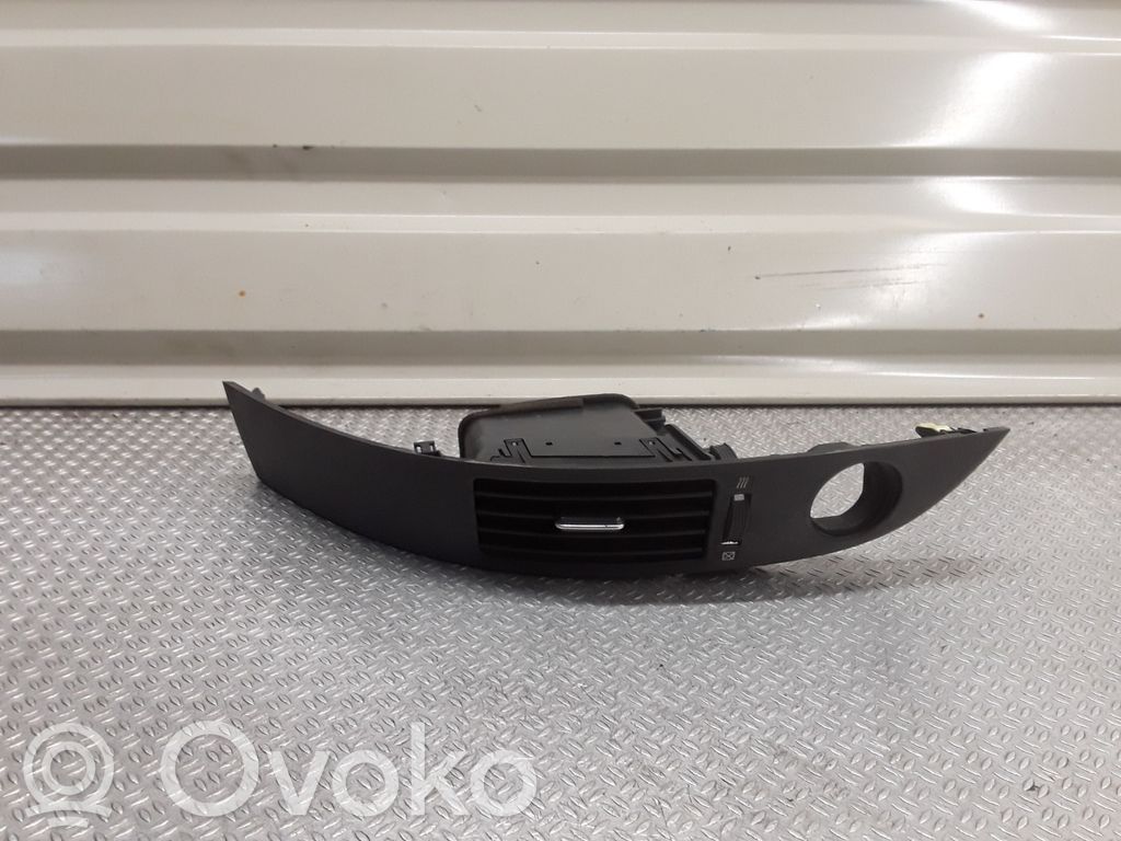 Toyota Corolla Verso AR10 Luftausströmer Lüftungsdüse Luftdüse seitlich