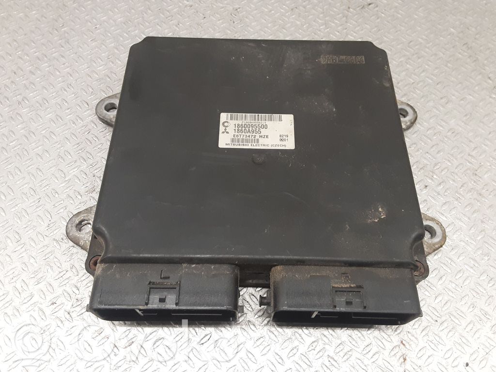 Mitsubishi Colt Engine control unit/module 