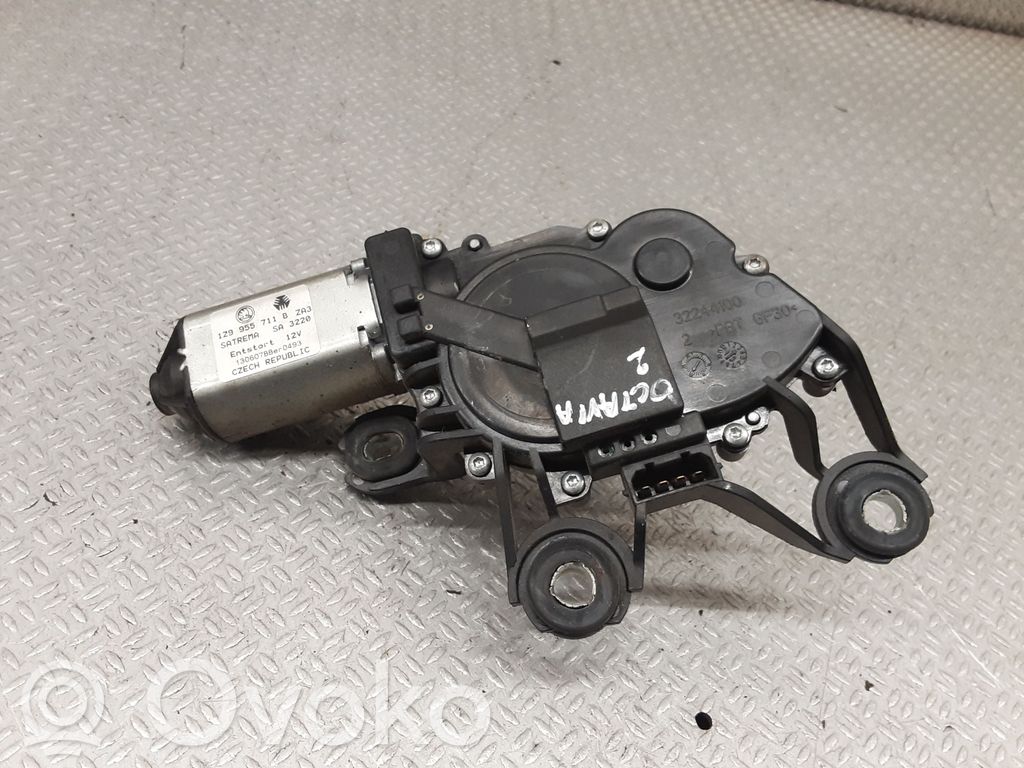 Skoda Octavia Mk2 (1Z) Motor ștergător lunetă 