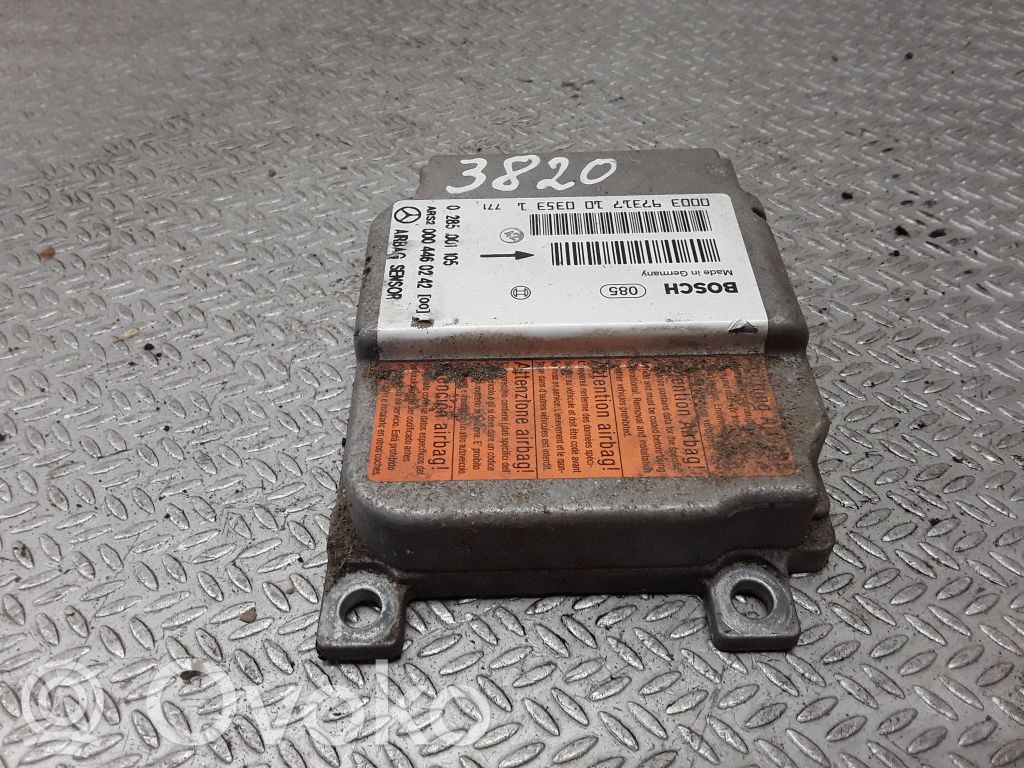 Module de contrôle airbag   0285001105