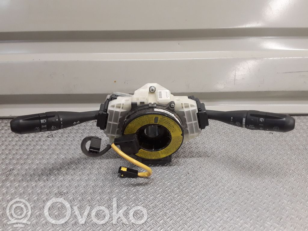 Mitsubishi Colt Wiper turn signal indicator stalk/switch 