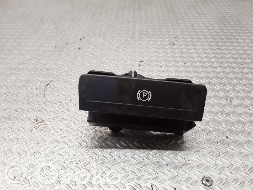Hand brake release handle   3D1712305