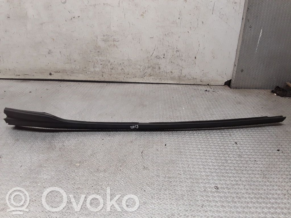 Listwa szyby czołowej / przedniej   OYS48RXFABA