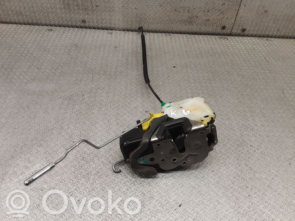 Zamek drzwi tylnych   13579551