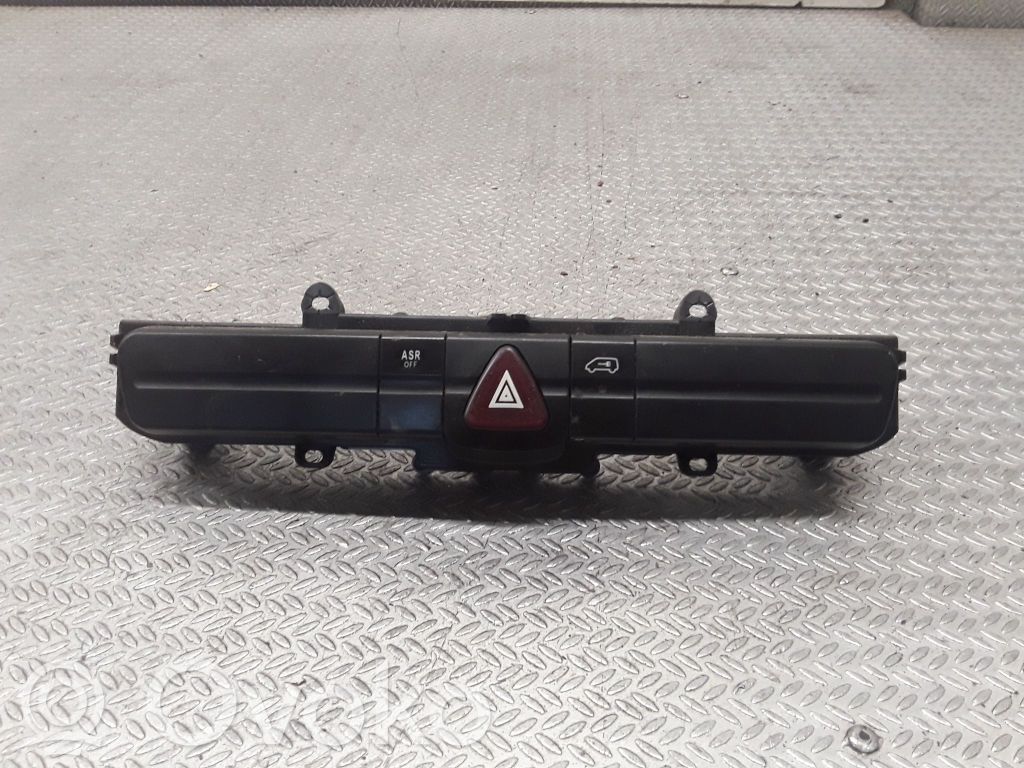 Volkswagen Crafter Botón interruptor de luz de peligro 