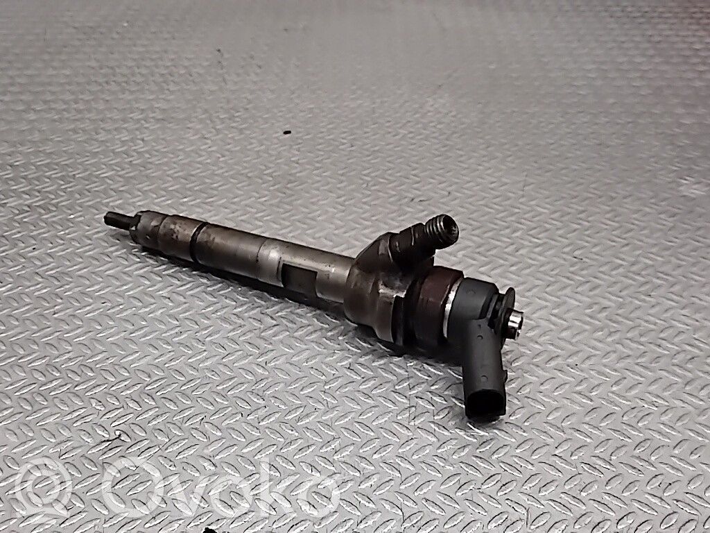 BMW 1 E81 E87 Fuel injector 