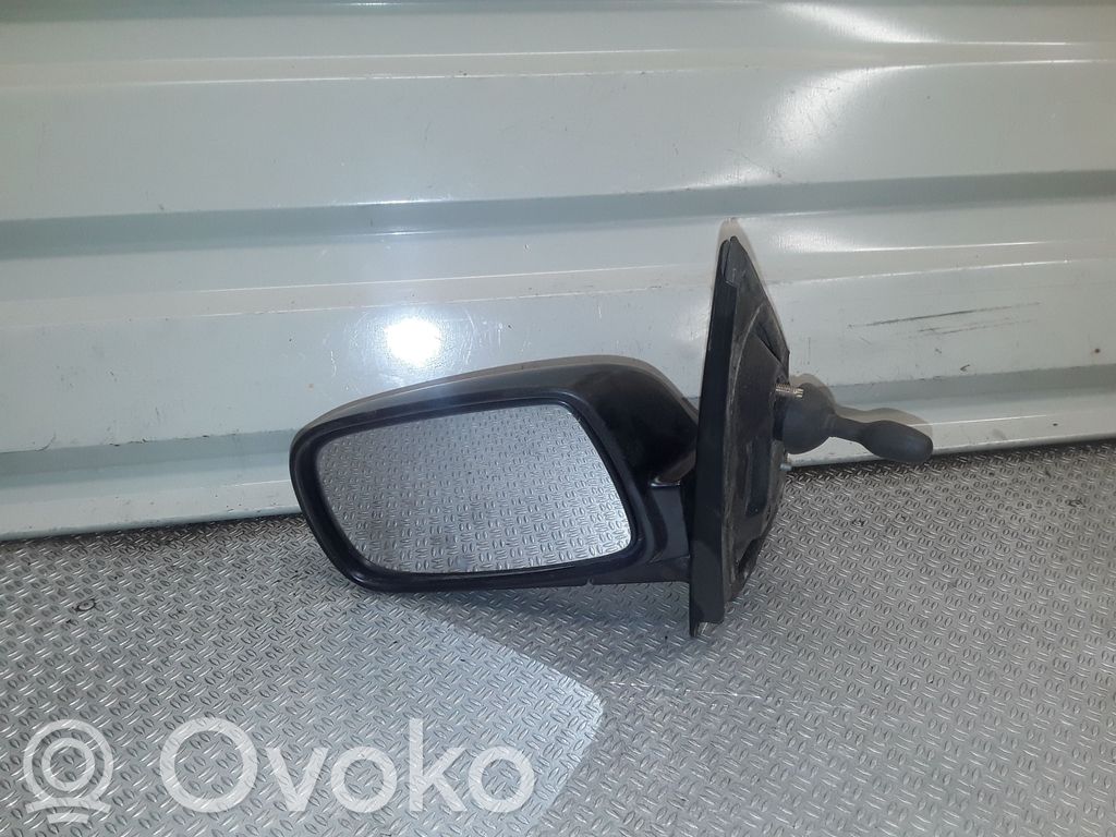 Toyota Yaris Manualne lusterko boczne drzwi przednich 